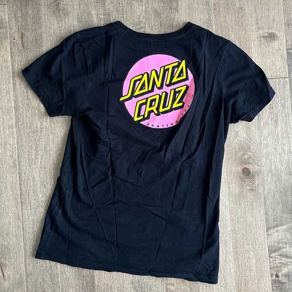 Black Santa Cruz tee - Picture 2 of 3